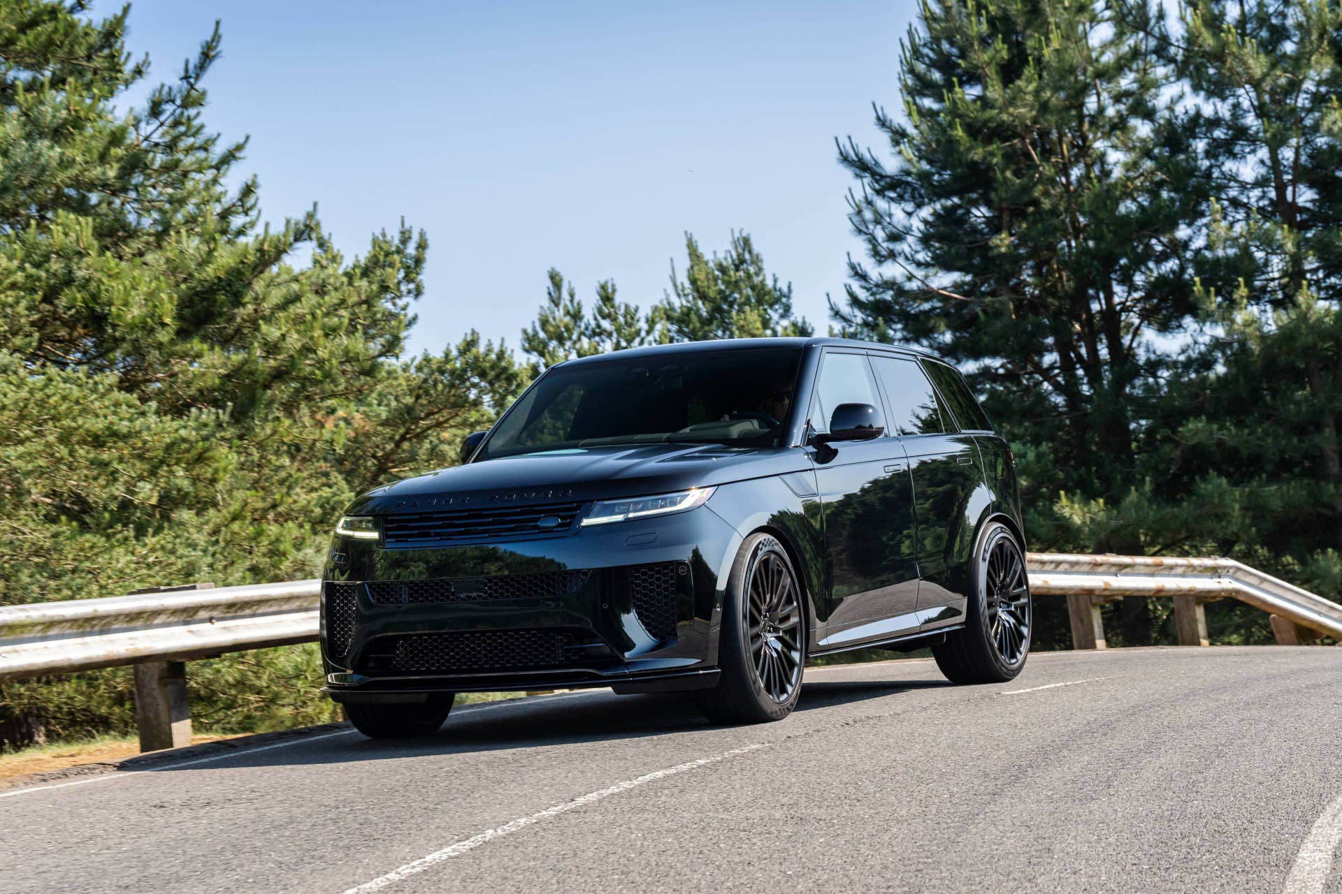 JLR Recalls Range Rover Sport SV Models Over Cracked Rear Subframes ...